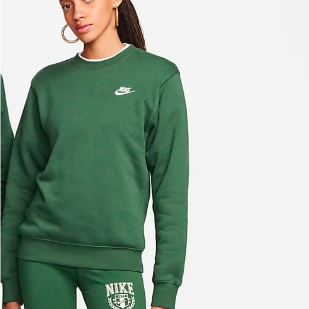 Green Nike Sportswear Club Fleece Crew